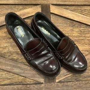 Prada classic brown loafer